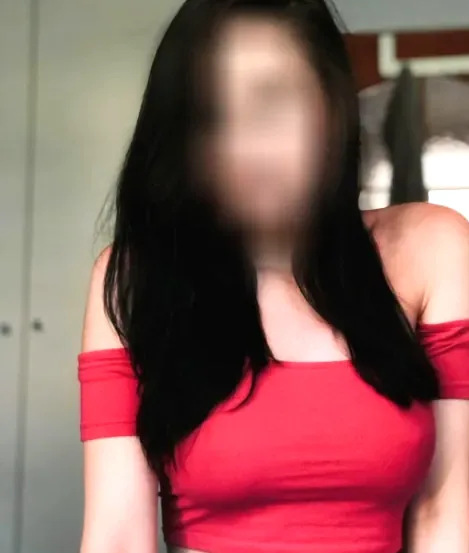 Bianca, 32