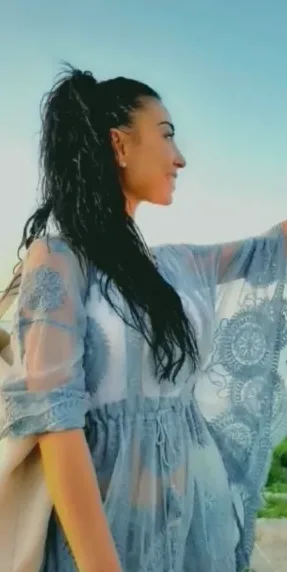 Büsra, 40