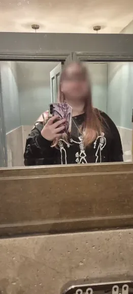 Chiara, 21