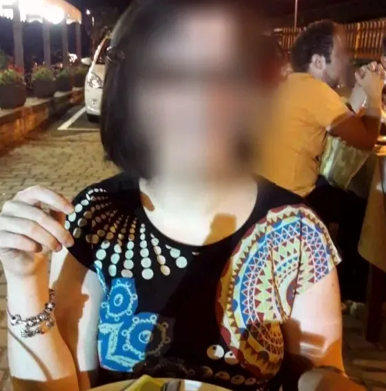 Christina, 32