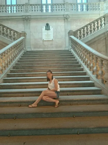 Greta, 33