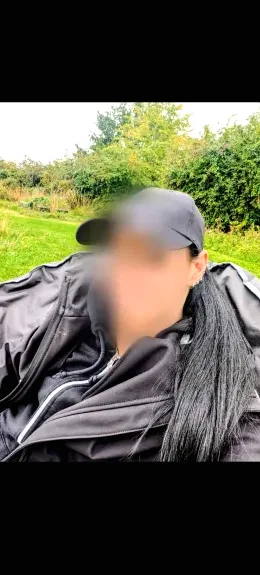 Julia, 37