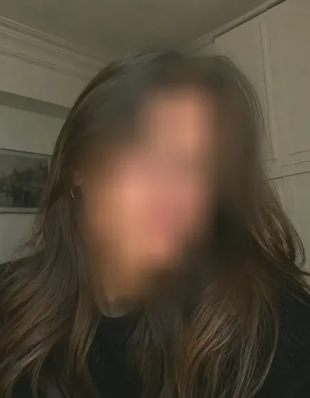 Julia, 30