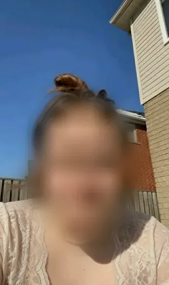 Juliane, 37