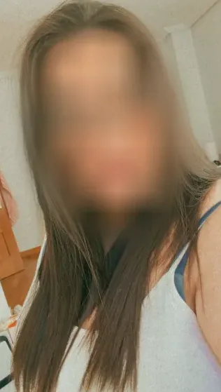 Leyla, 29