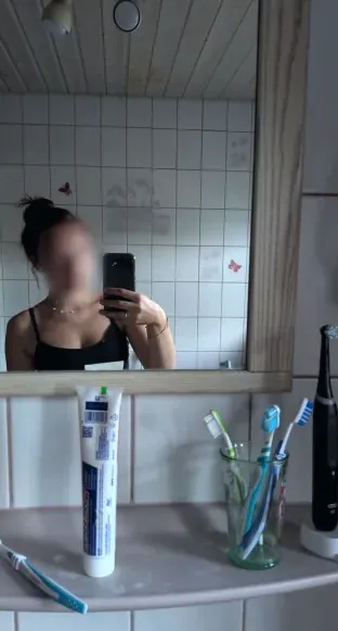 Manuela, 18