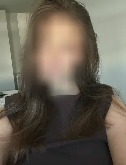 Nicole, 28