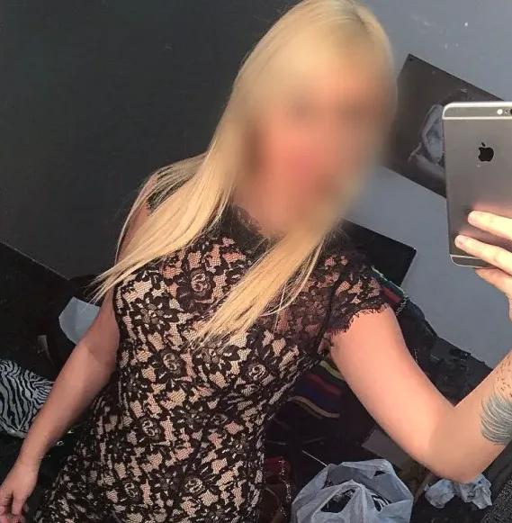 Nora, 31