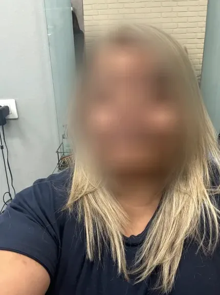 Nora, 40