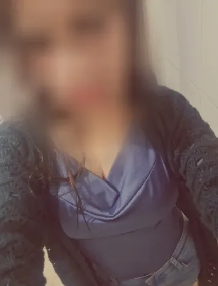 Nora, 33