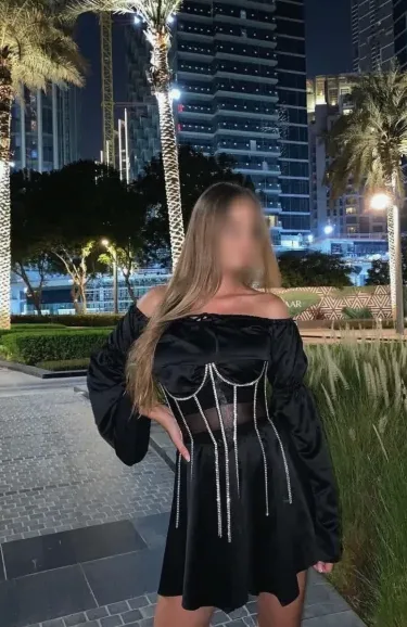 Simone, 40
