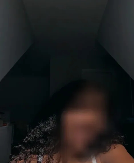 Simone, 20