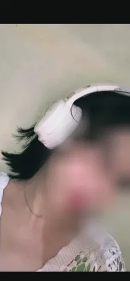 Zeynep, 30